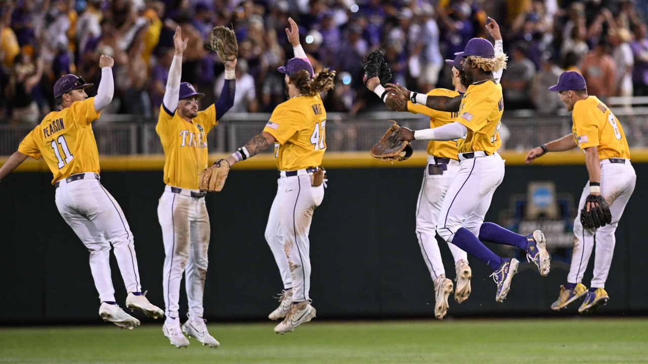 LSU Baseball Runner