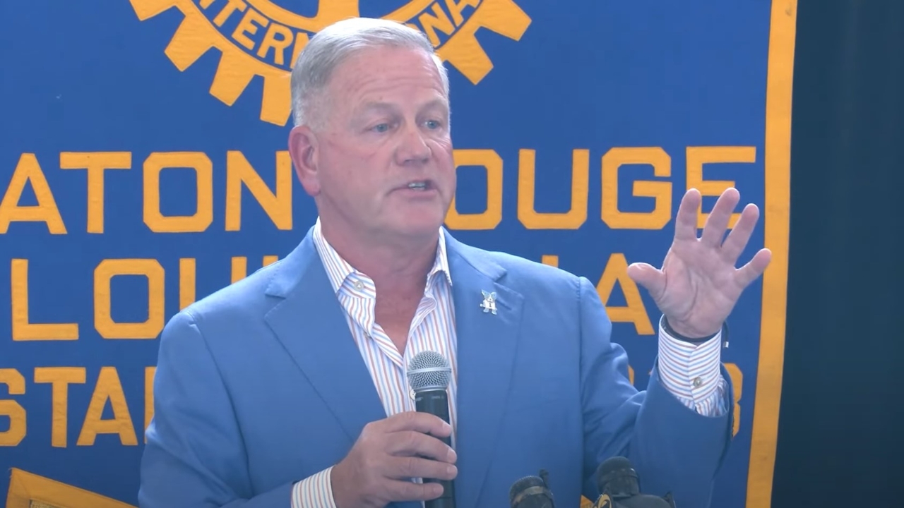 WATCH: LSU Brian Kelly Speaks At Rotary | TigerBait.com