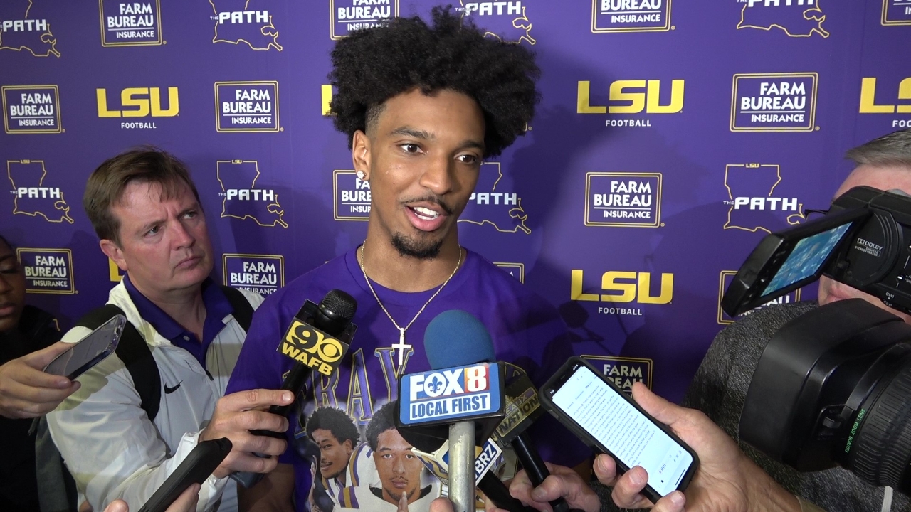 WATCH: LSU QB Jayden Daniels WIN Over Auburn Postgame Interview ...