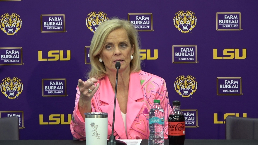 WATCH: LSU Kim Mulkey WIN over Arkansas postgame